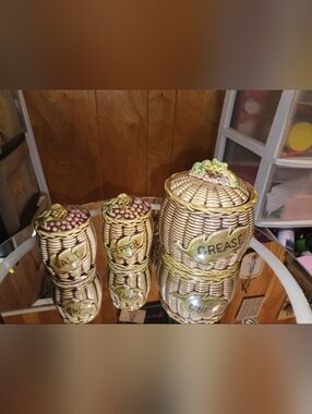 Vintage-Style Brown Ceramic Basketware Grease Canister with Pepper Shaker